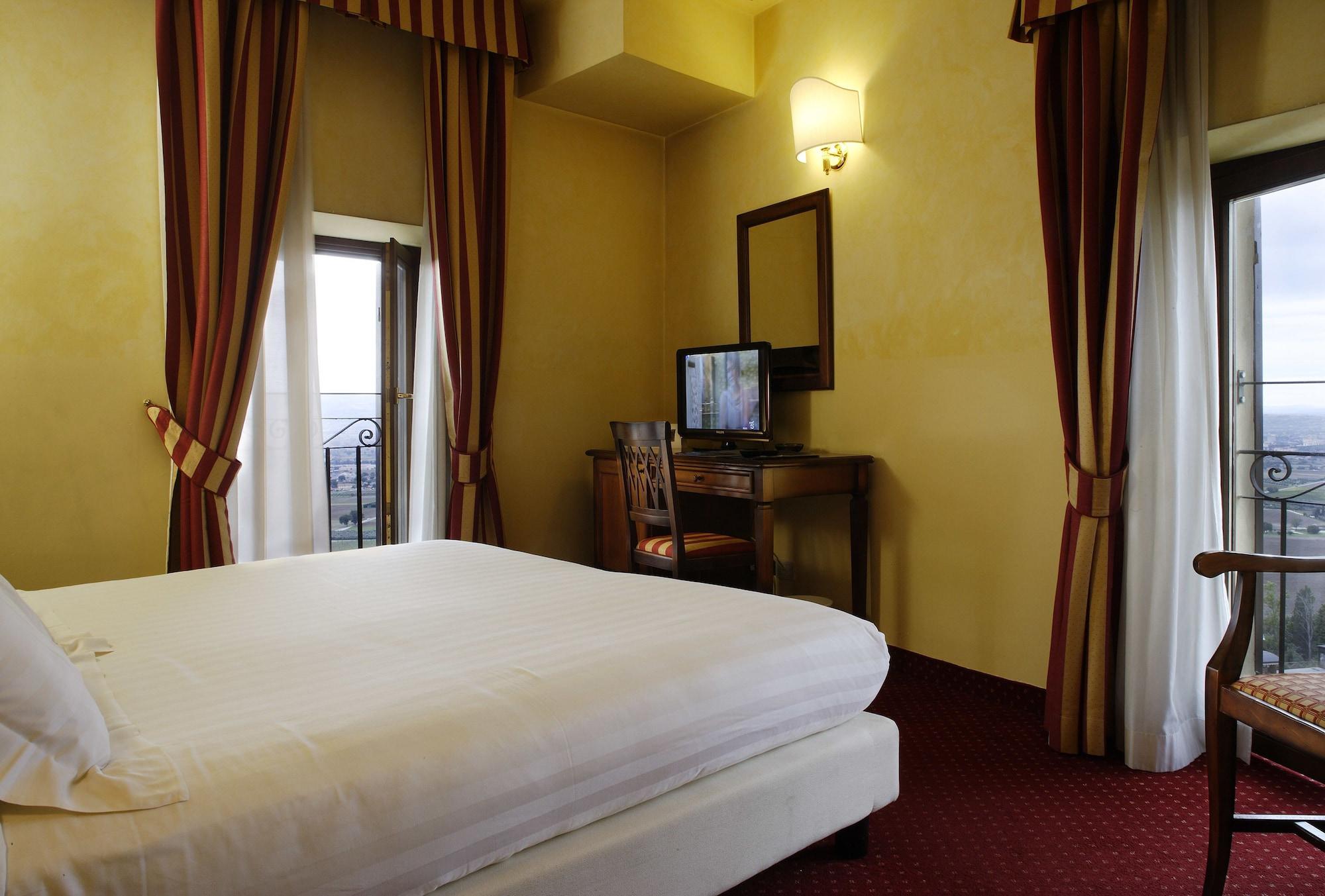 Giotto Hotel & Spa Ασίζη Εξωτερικό φωτογραφία